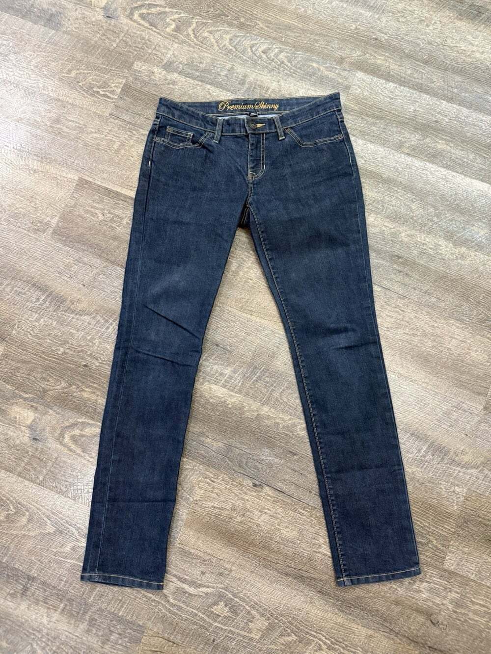 Women’s Size 4/27 Gap 1969 Premium Skinny Jeans Dark Wash vintage 2011